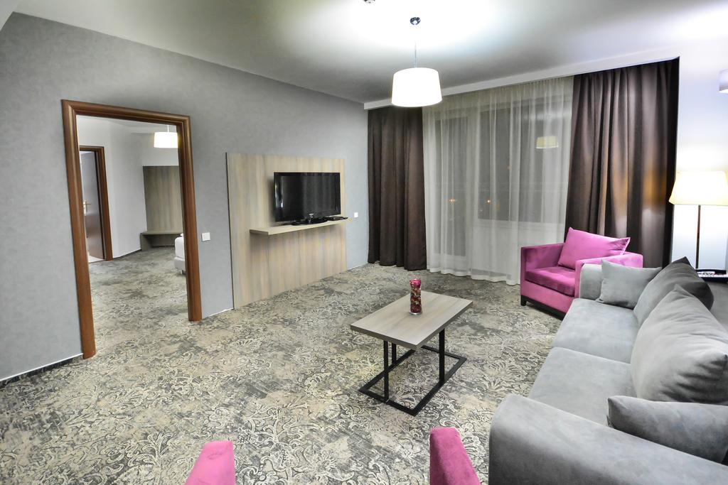 Hotel Europeca Craiova Exterior foto