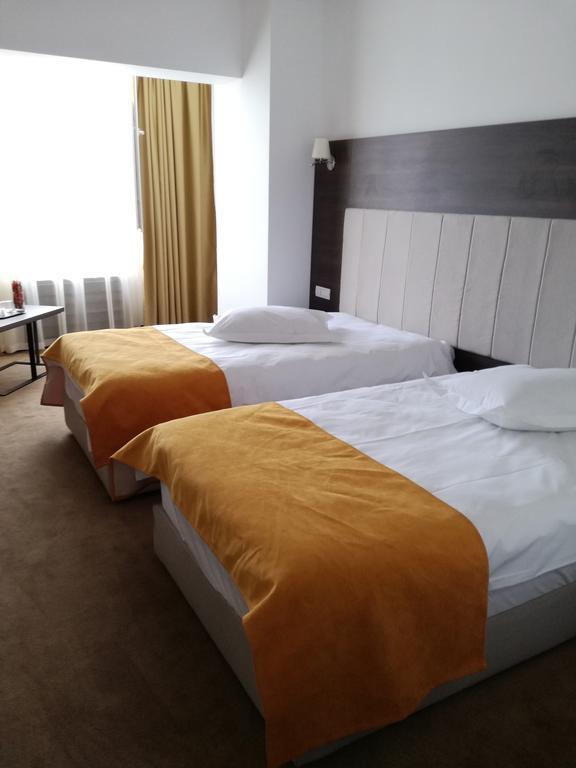 Hotel Europeca Craiova Exterior foto